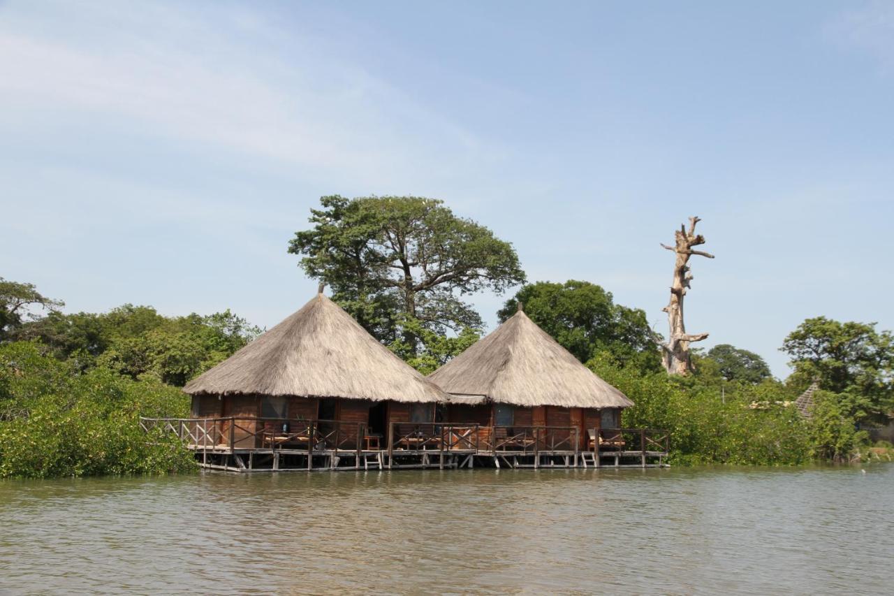 Bintang Bolong Lodge Exterior foto